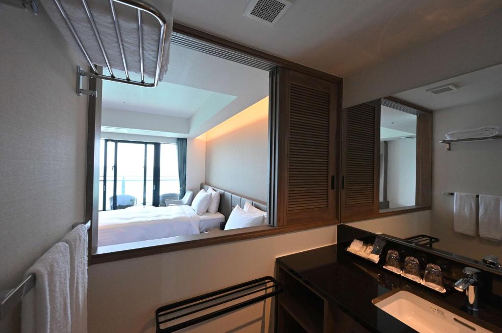 Best Western Okinawa Kouki Beach photo 3