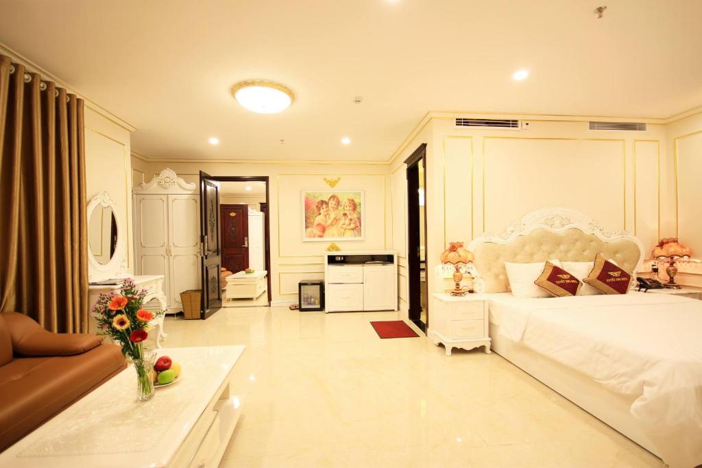 Tuyet Son Hotel (TS Ocean Hotel)