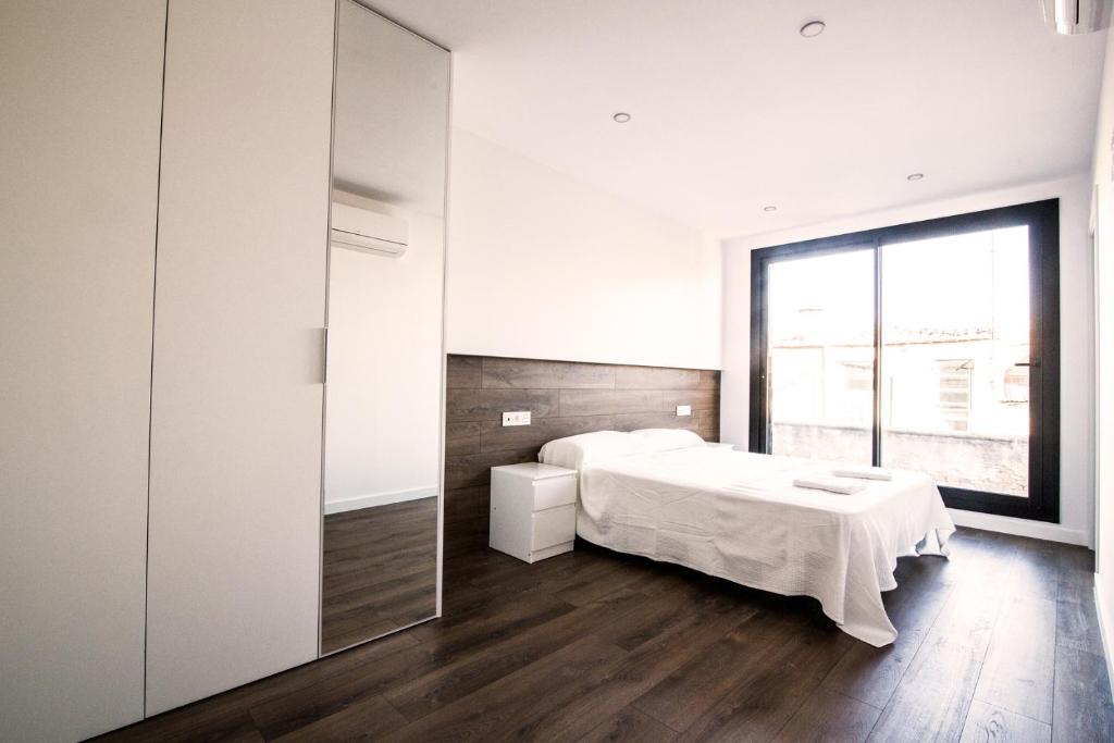 3-1 Apartamento de diseño en el centro de Reus photo 4