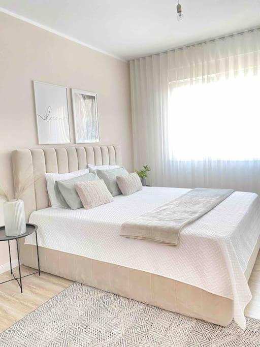 Luxury Apartmendt Near the Old Town in Prizren photo 2