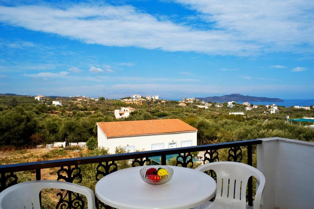 Captain Michalis Apartments photo 4
