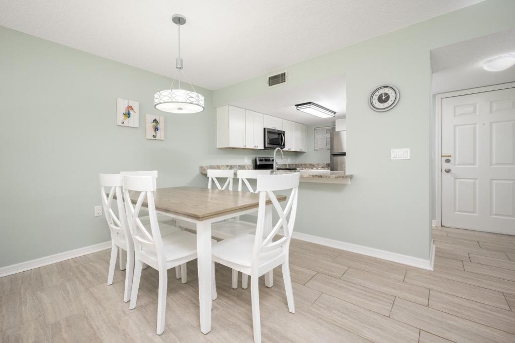 Ocean Village Club J14, 2 Bedrooms, Heated Pool, Sleeps 6, Pet Friendly