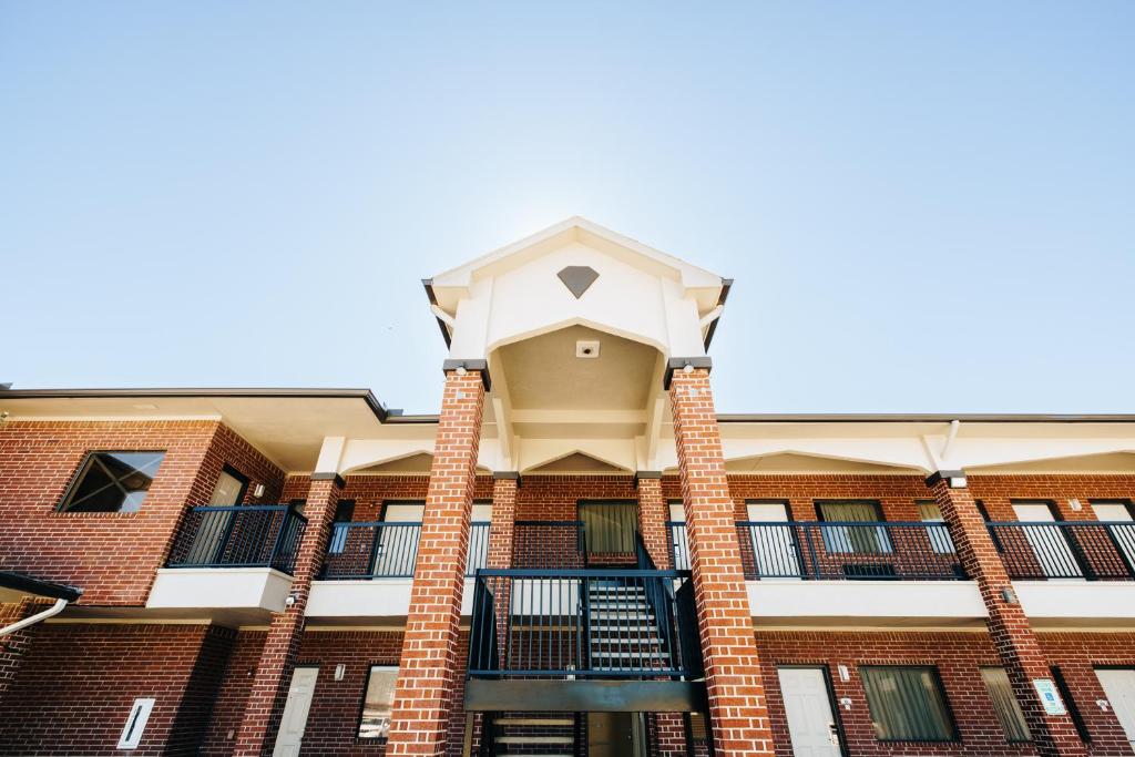 Winchester Inn and Suites Humble/IAH/North Houston photo 1