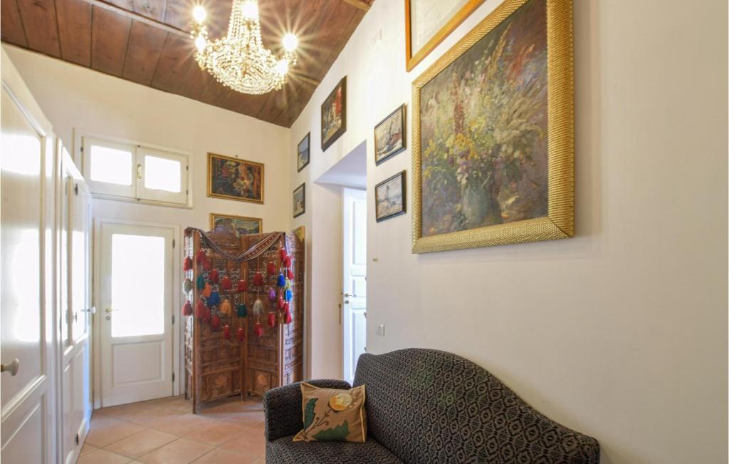Art Gallery Flat photo 4