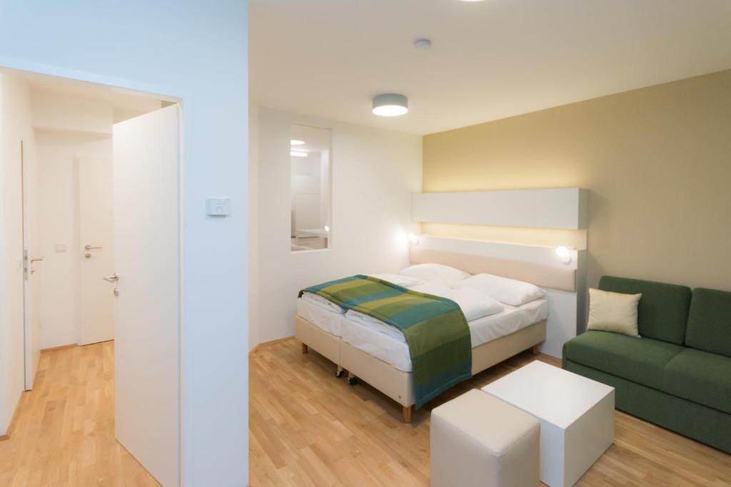Апартаменты (Улучшенные апартаменты с балконом), Aparthotel Smart Apart Living