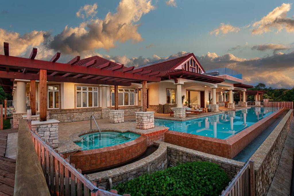 Luxury Kona Mansion - Infinity Pool & Epic Views image
