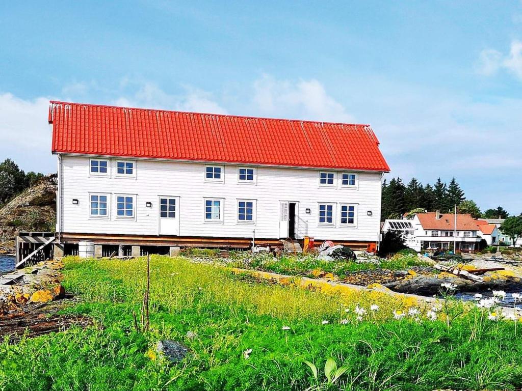 Holiday home bremnes III photo 1