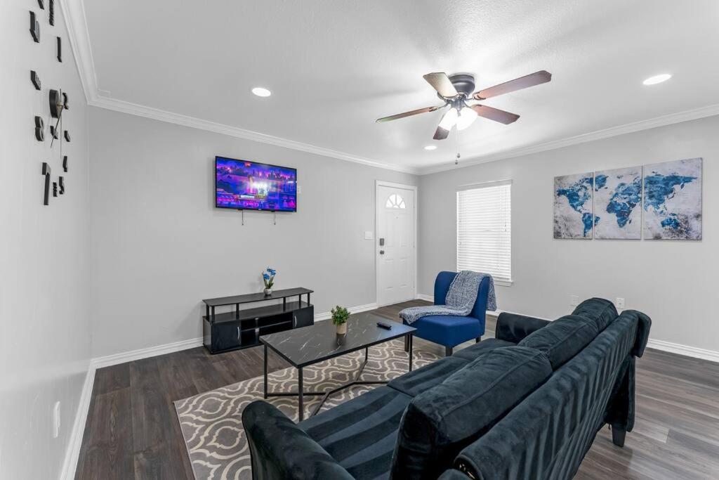 Family Friendly 2bdrm-Walk To At&t/Cowboys Stadium photo 1