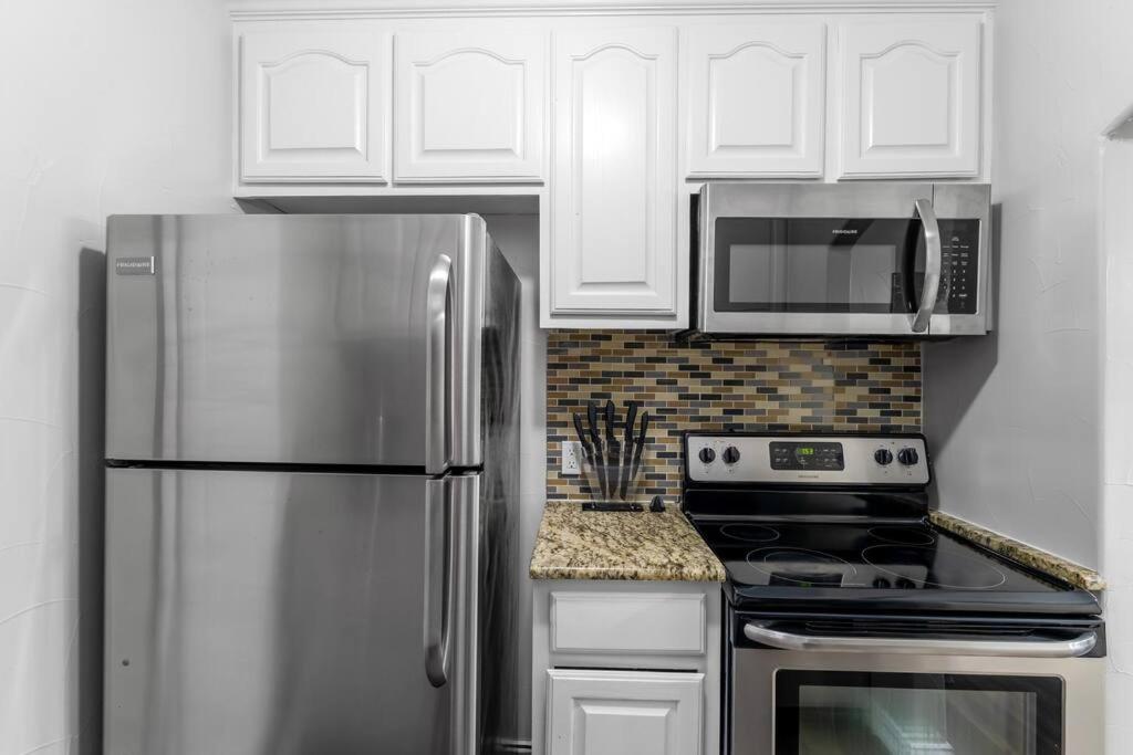 Family Friendly 2bdrm-Walk To At&t/Cowboys Stadium photo 4