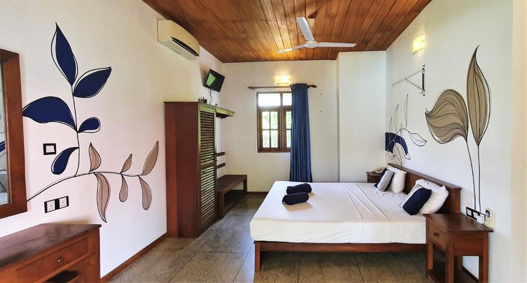 Blue Turtle Hotel photo 1