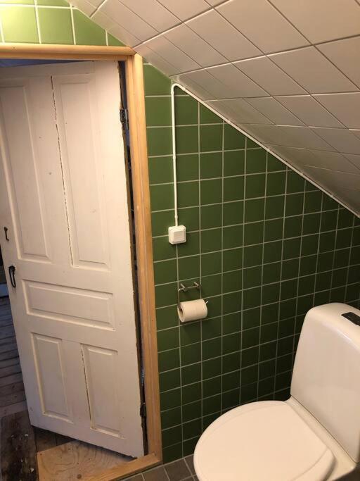 Mysigt men trångt vindsrum i Svinaberga! photo 1