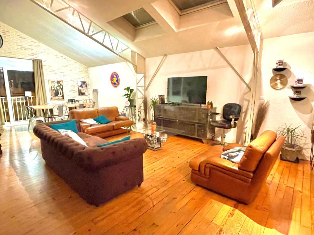 Superbe LOFT centre-ville - Sauna - parking privé -Clim- 1 à 10personnes photo 1