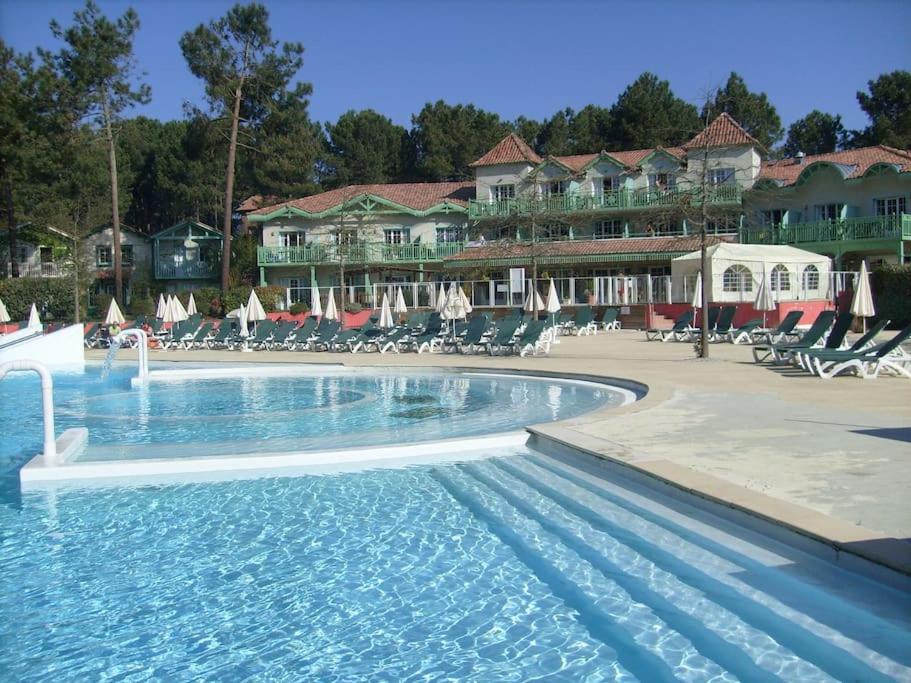 La Pinède Golf, Surf, Vélo, Piscine