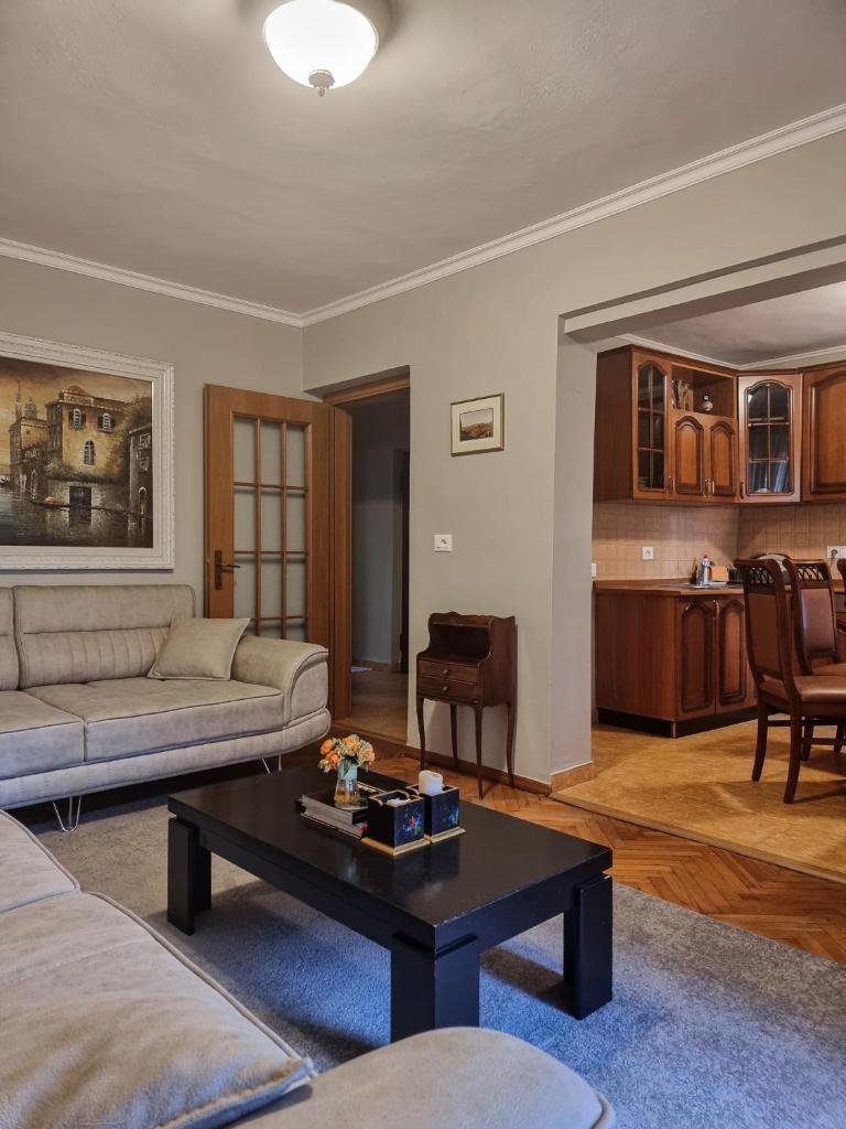 Tirana Center Cozy Apartment photo 4