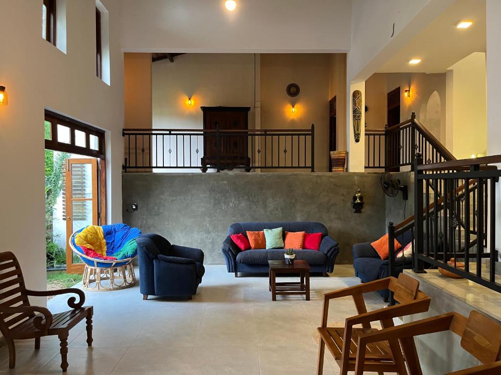 Villa Dinoos- Weligama