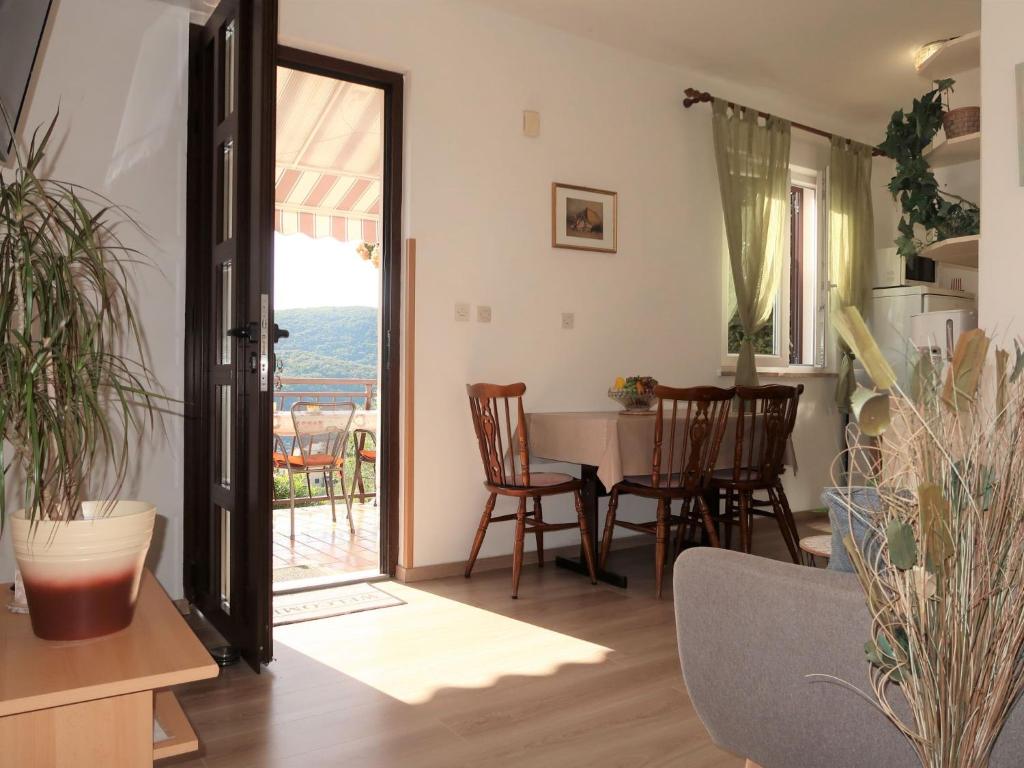 Apartment Neda - RAC134 by Interhome photo 3