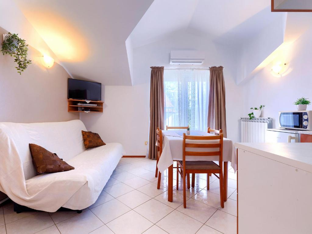 Apartment Bruno-1 by Interhome photo 2