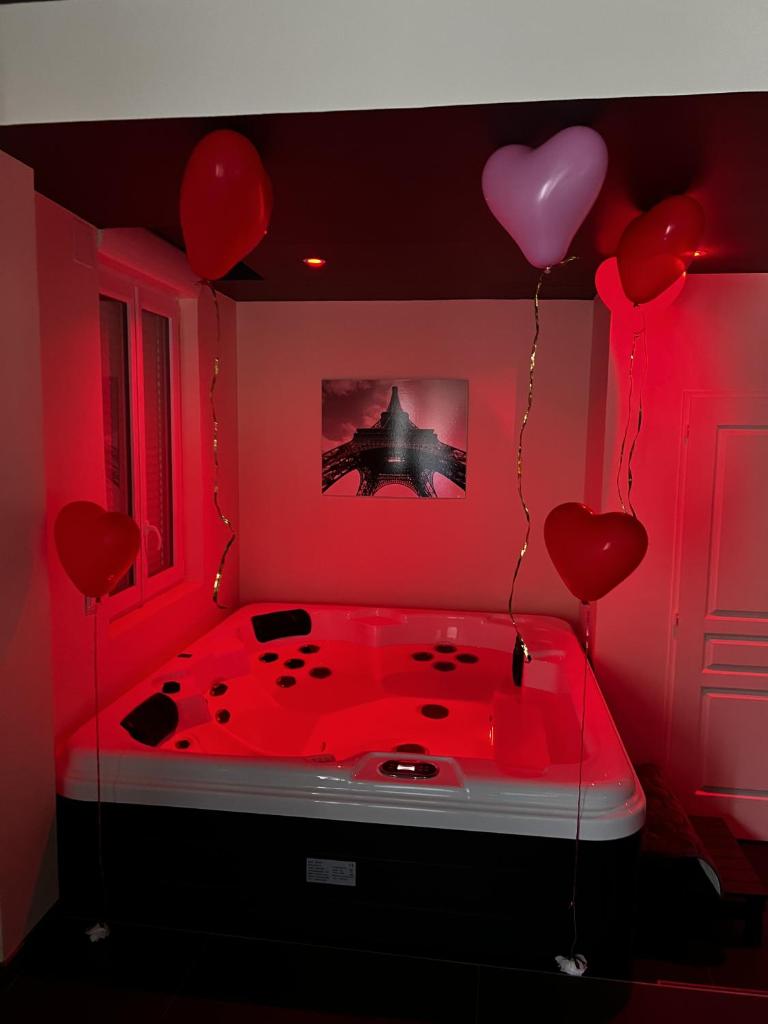 Magnifique Duplex avec Jaccuzi, Sauna et Cinema Room Privatif photo 2