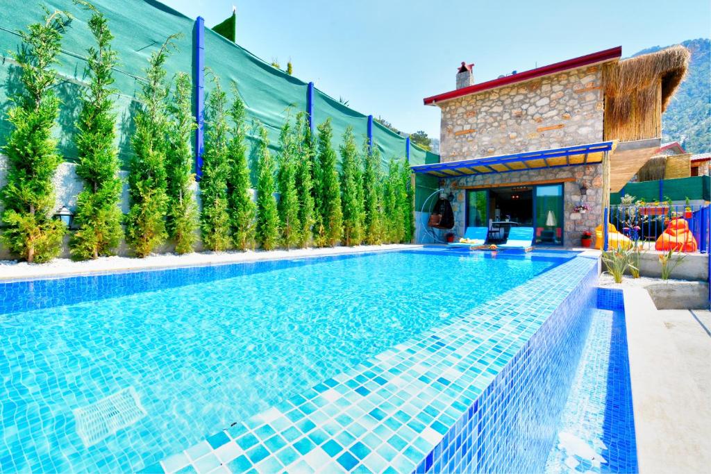 Private Villa Oliver with View ideal spot for a honeymoon or romantic trip photo 1