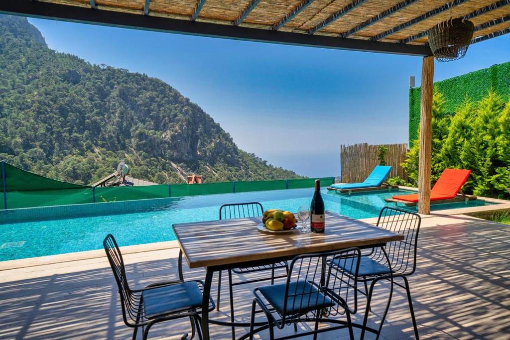 2 Bedroom Private Villa with great sea view photo 3