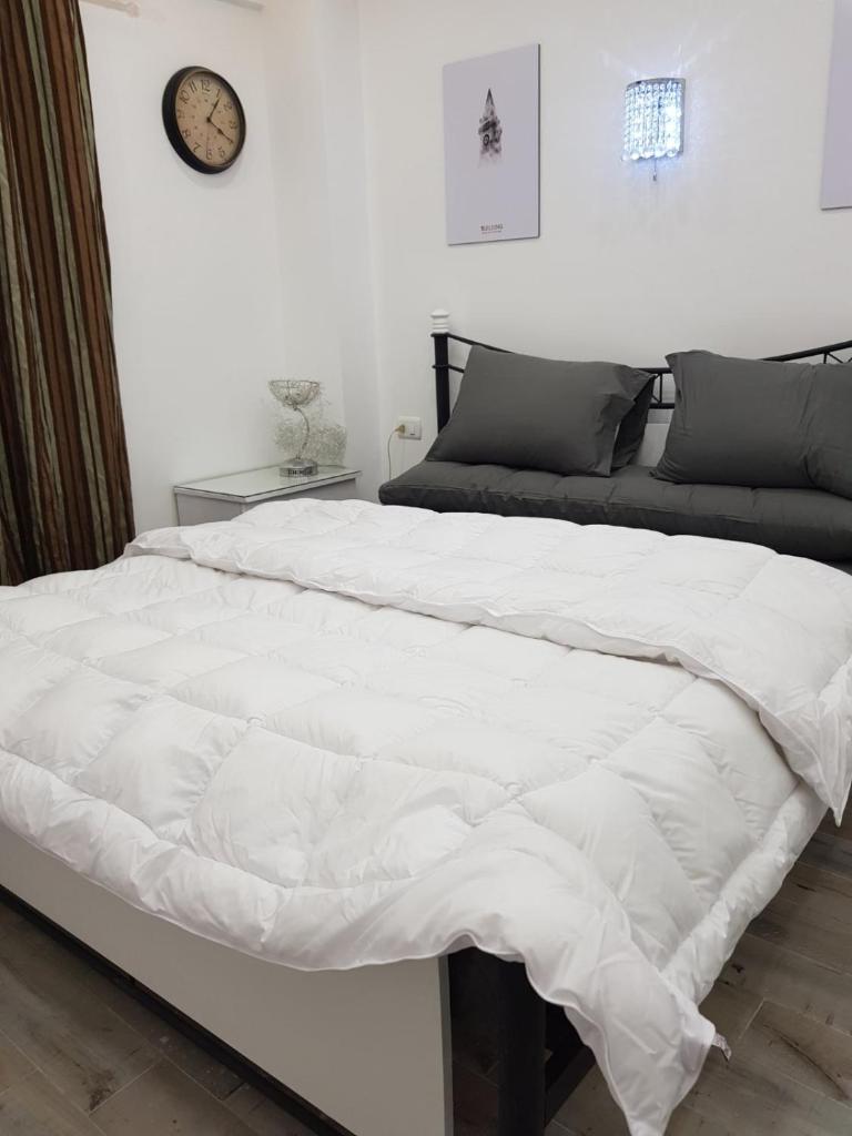 Flat 01 bed room. Sea Street. Hadaba Area. photo 4