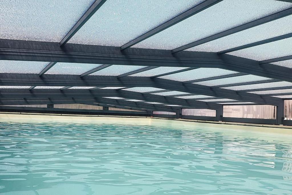 Longère avec Piscine Couverte Chauffée privative de Avril à Septembre photo 4
