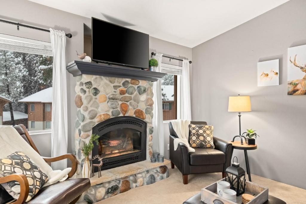 Walk to Downtown Festivities 2Bd2Ba Condo photo 1
