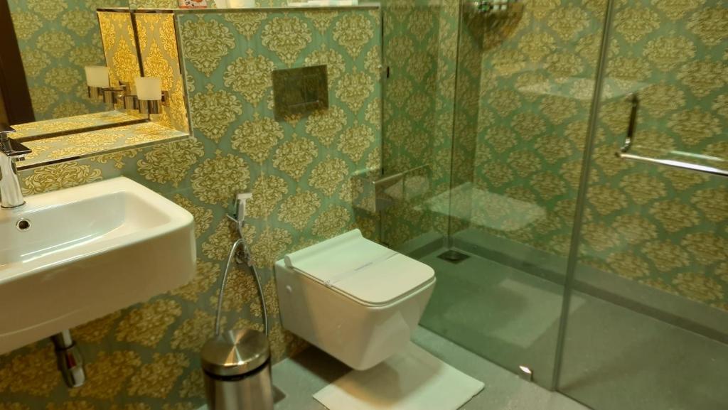 Viluxey City Hotel - Tap to explore photos