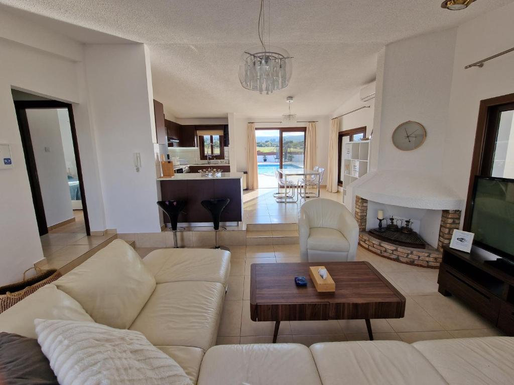 The Belvedere Villa Latchi photo 3