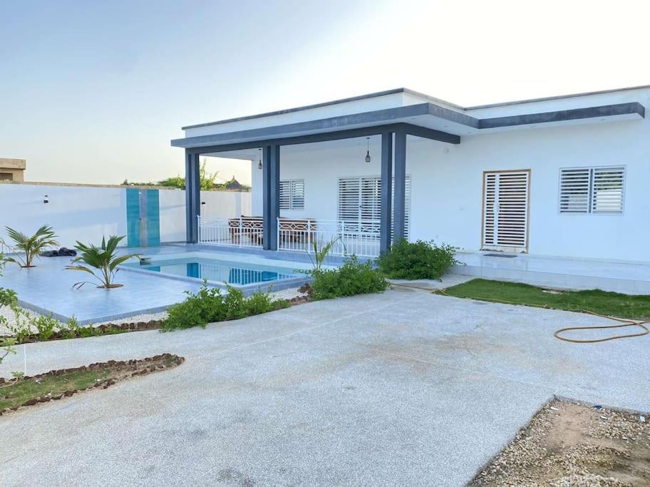 Magnifique villa avec piscine à Somone au Sénégal photo 3