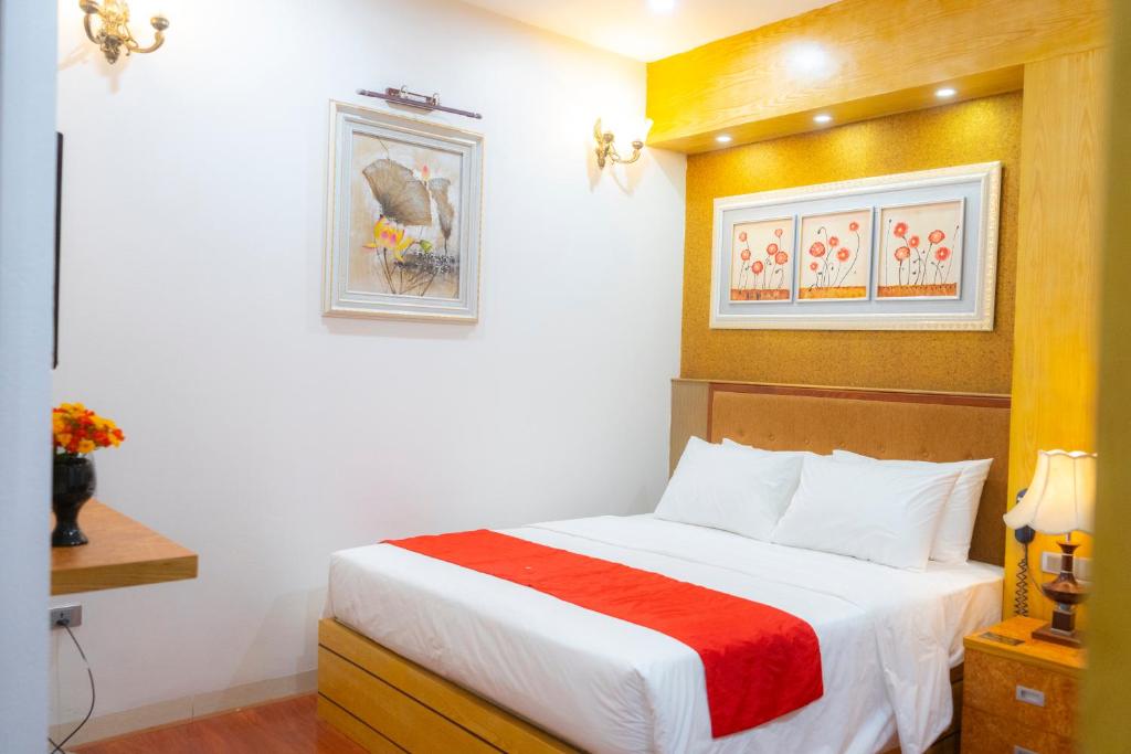 Moon Hotel (Moon Hotel 56 Truong Cong Giai)