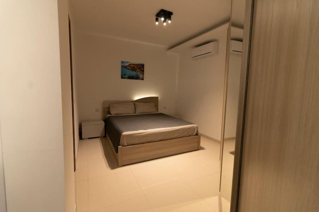 Lovely Modern 1 Bedroom Apartment in San Gwann photo 4