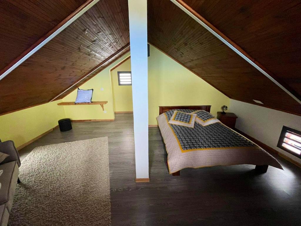 Bungalow d'une chambre avec vue sur la mer jardin clos et wifi a Les Trois Bassins a 7 km de la plage photo 4