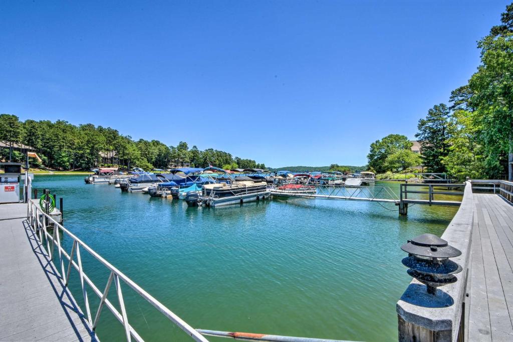 Keowee Keys Condo with Resort Amenities Access! photo 2