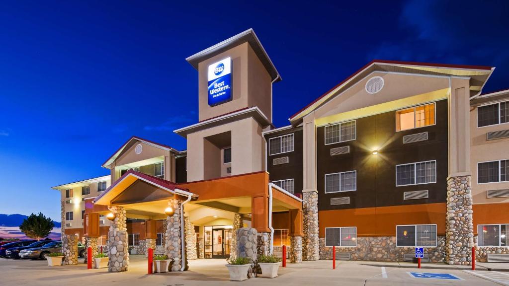 Best Western Firestone Inn & Suites image