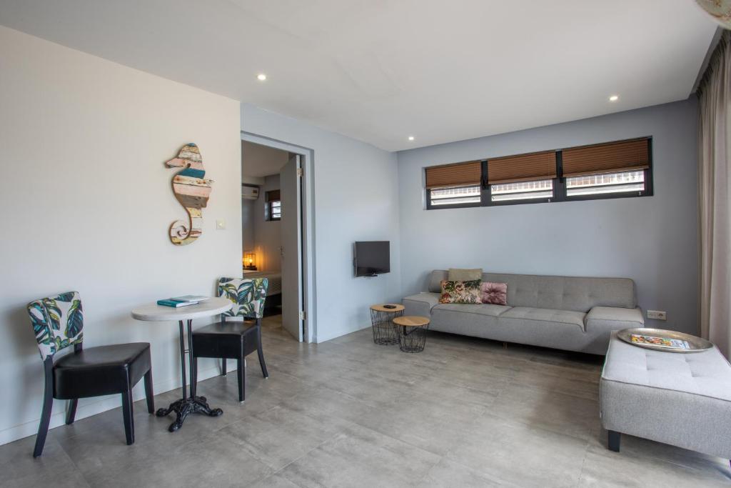 INDIGO Apartments & Suites - 'Adults Only' photo 1