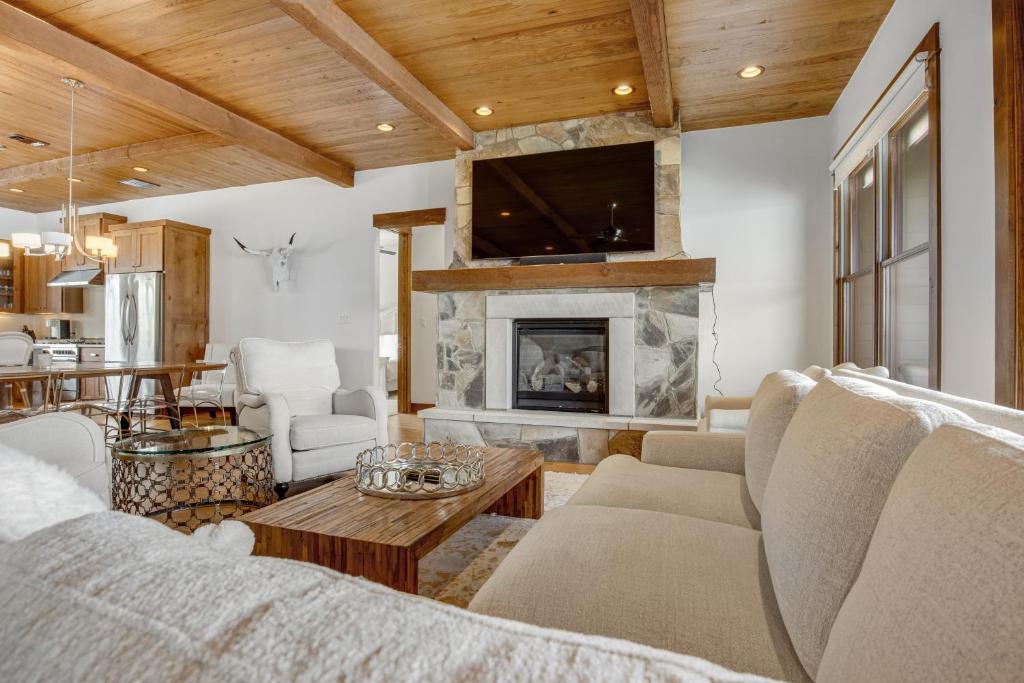 Riverbend Villa #127