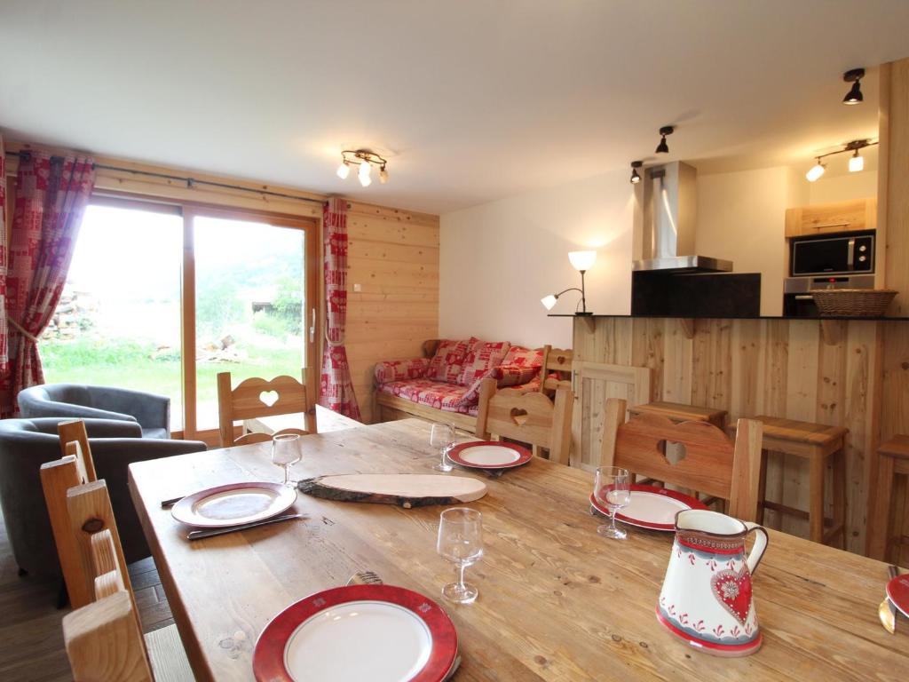 Appartement Lanslebourg-Mont-Cenis, 4 pièces, 8 personnes - FR-1-508-38 photo 1