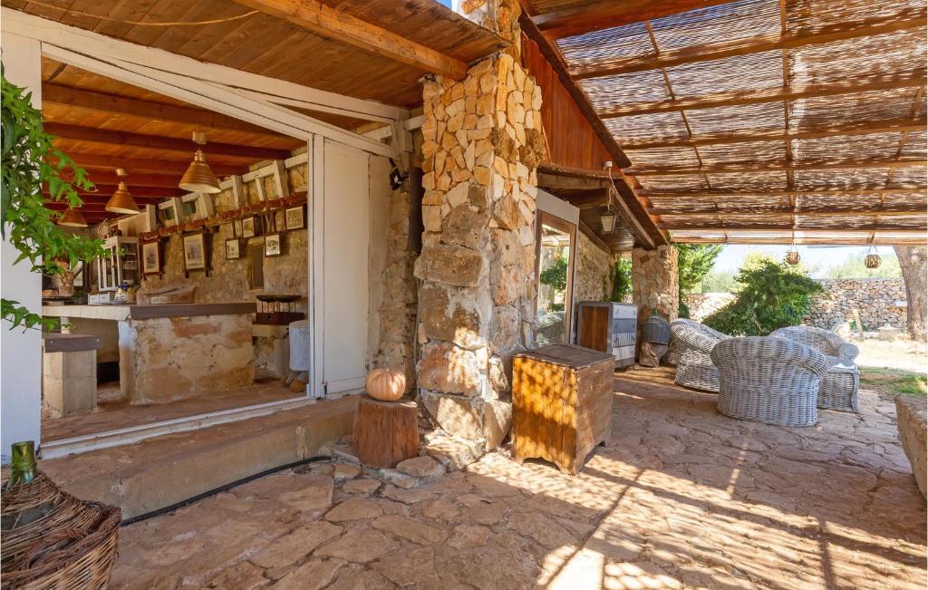 Awesome Home In Acquaviva Delle Fonti With Outdoor Swimming Pool, Wifi And 3 Bedrooms photo 4