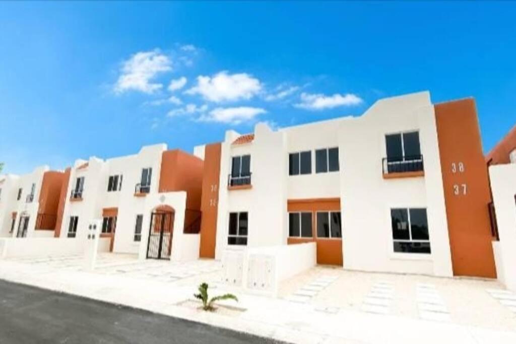 Cancún Smart House with pool & AquaPark photo 3