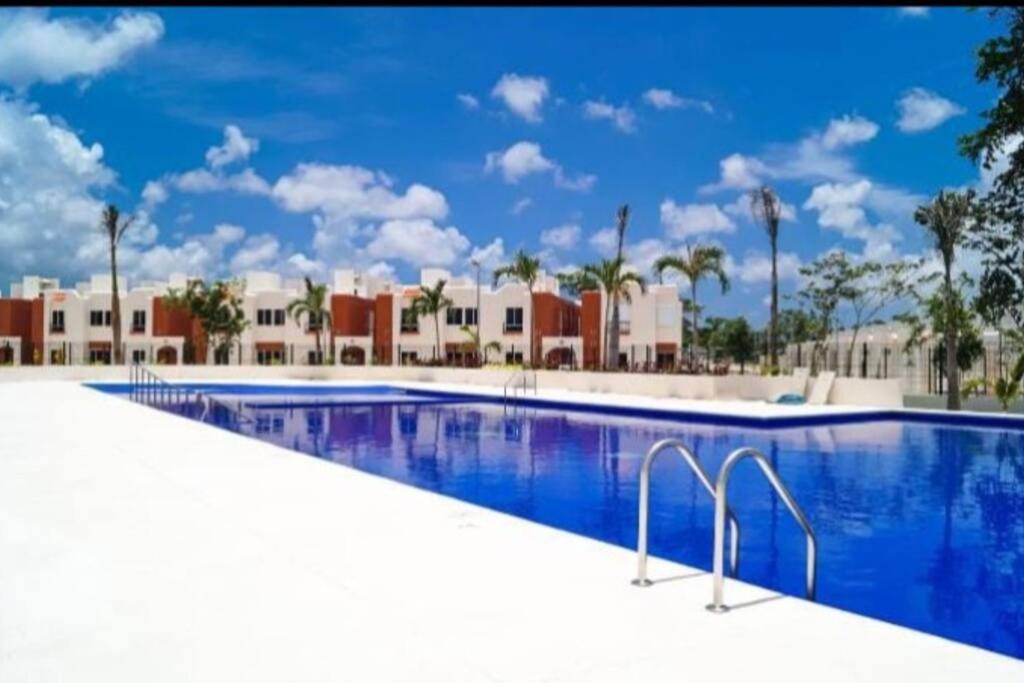 Cancún Smart House with pool & AquaPark photo 2