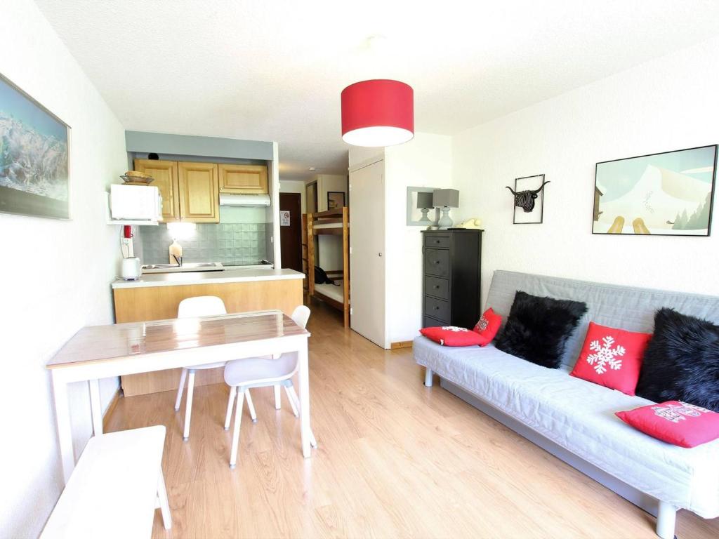 Appartement La Salle-les-Alpes, 1 pièce, 4 personnes - FR-1-330F-89 photo 1