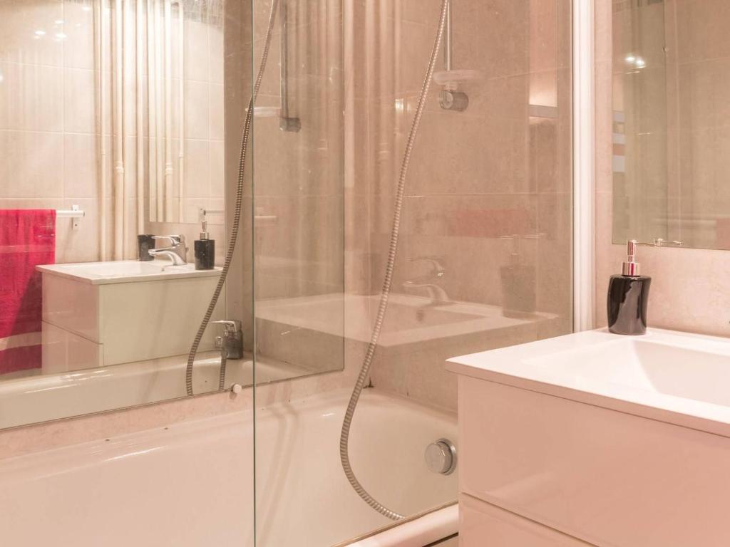 Appartement La Salle-les-Alpes, 1 pièce, 4 personnes - FR-1-330F-89 photo 4