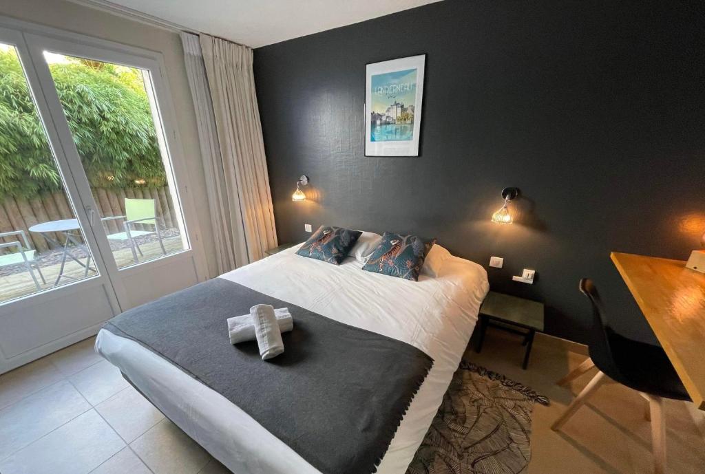 Le Clos Du Pontic Logis et Cit'Hotel photo 4