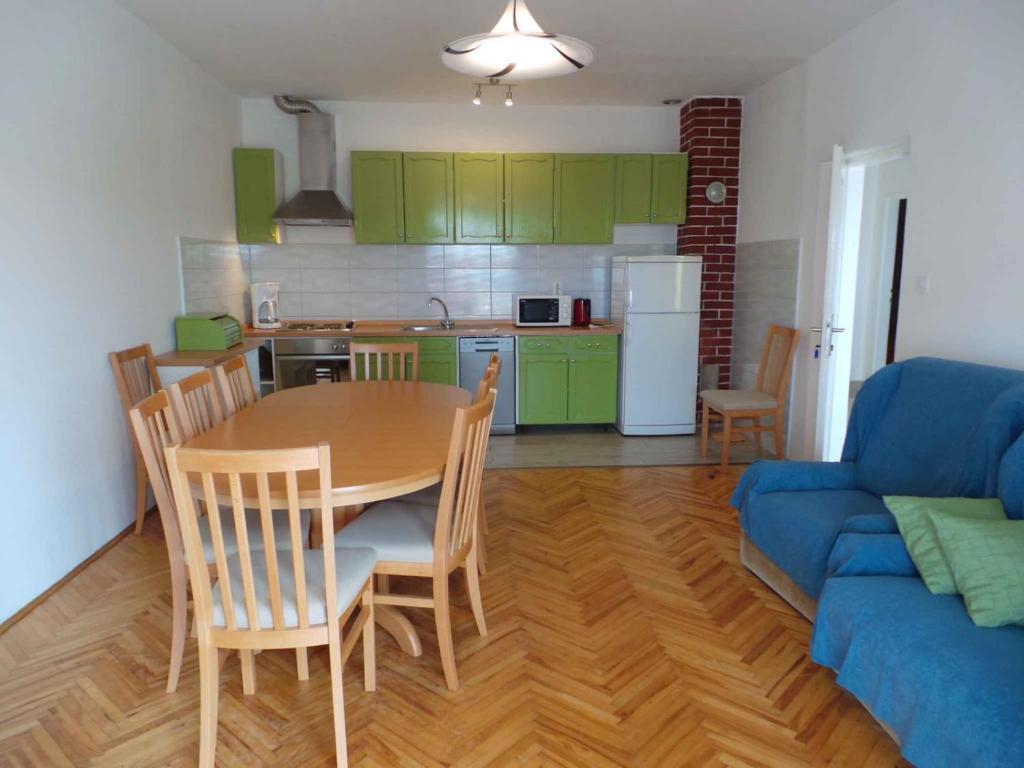 Apartment in Ljubac with sea view, balcony, air conditioning, WiFi 809-2 photo 4