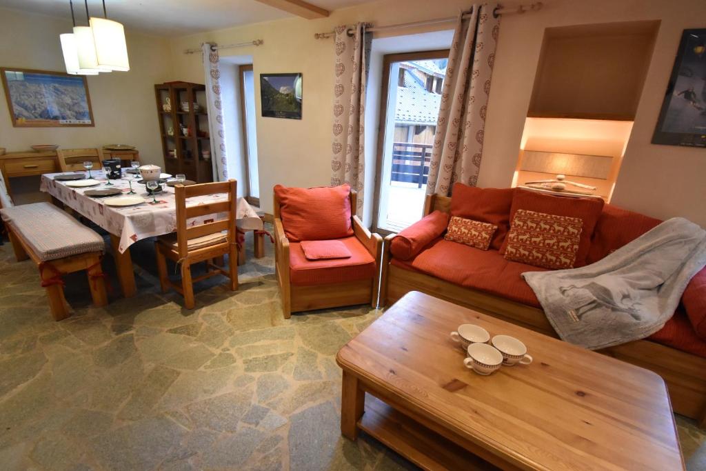 VAUJANYLOCATIONS - Chalet de la Cîme photo 1
