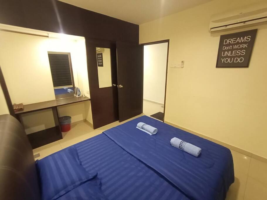 InstaStay 2-Unit Marina Island Teluk Batik View Lagoon - 1 Bedroom Queen Bed & 2 Single Bed photo 3
