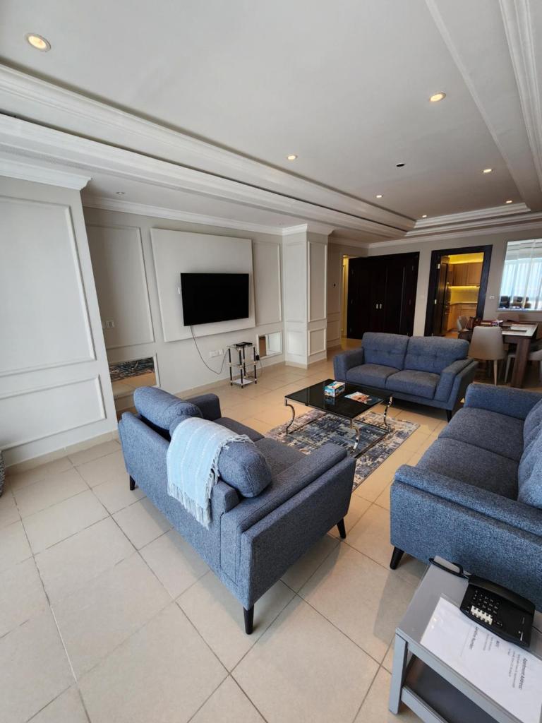 Luxurious 2-bedroom Apartment with Sea View photo 3