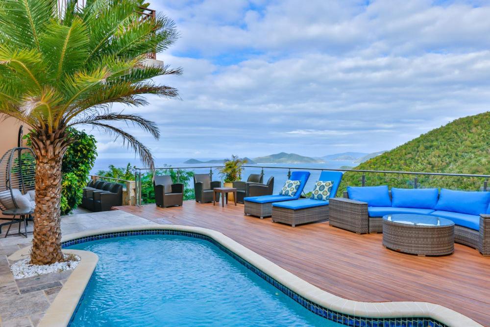 Mount Healthy Villas 6- bedrooms with spa & pool photo 1