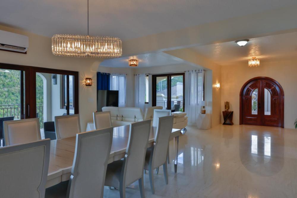 Mount Healthy Villas 6- bedrooms with spa & pool photo 3